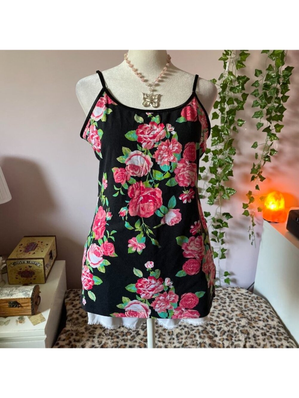 2000s floral camisole top